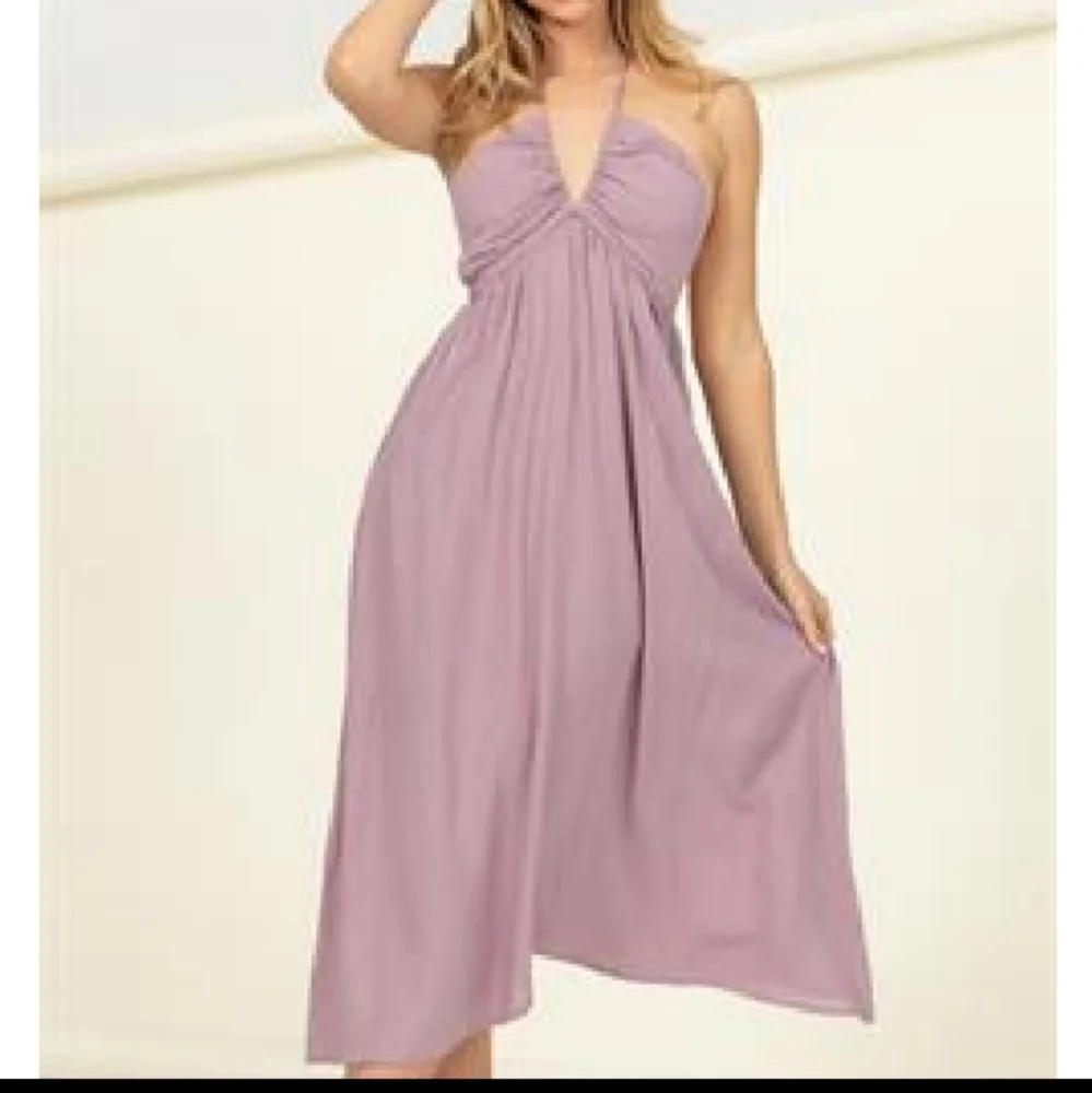 Dress in Lavender - Picture 3 of 11